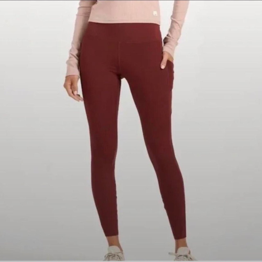 Vuori Women’s Stride Leggings Size Large With Side Pockets